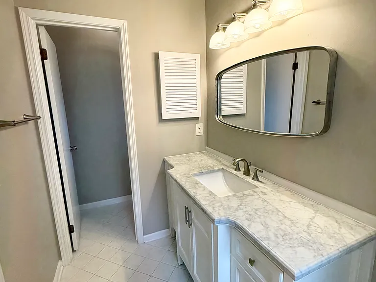 14174 Hampton Falls Dr N — Photo 24