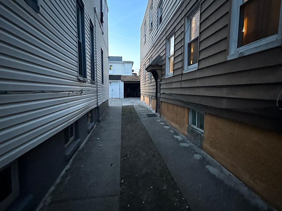1st image of 7823 88th Ave Unit 1
