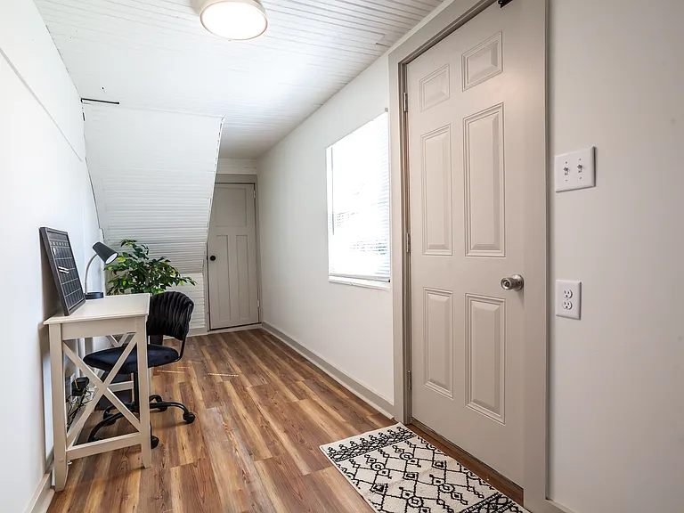 2548 Jefferson Ave — Photo 13