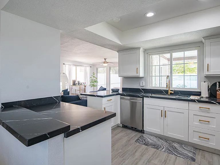 10615 N 63rd Dr — Photo 12