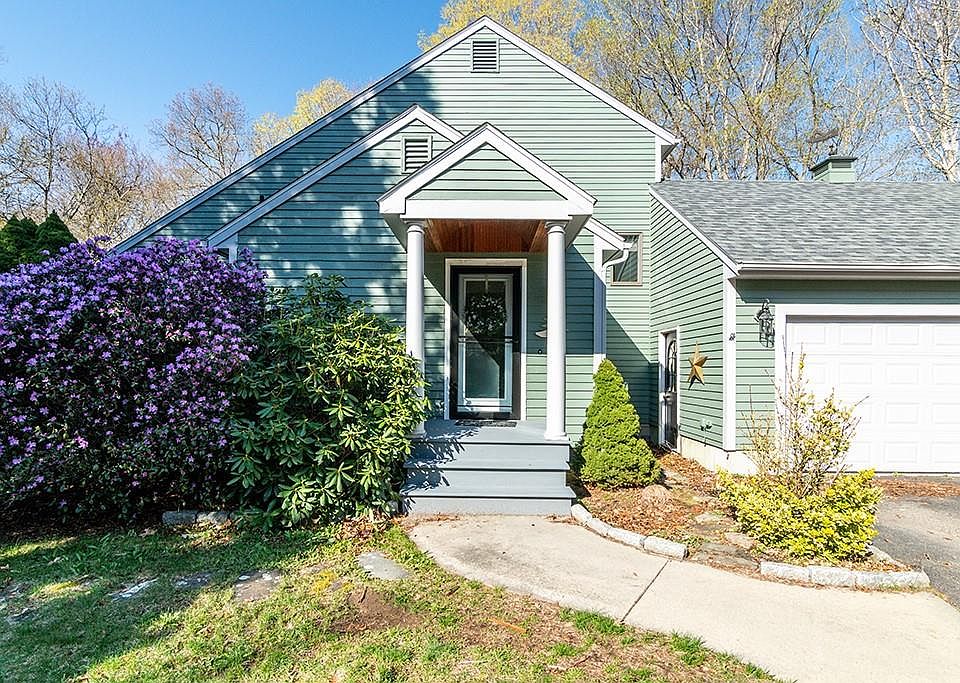 1st image of 34 Gentian Dr