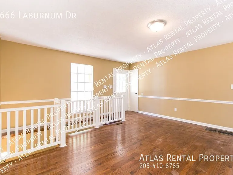 2666 Laburnum Dr — Photo 9