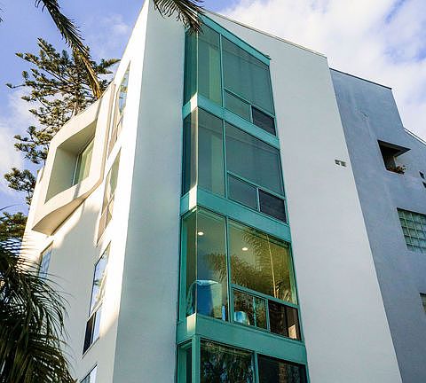 3rd image of 401 California Ave APT 1