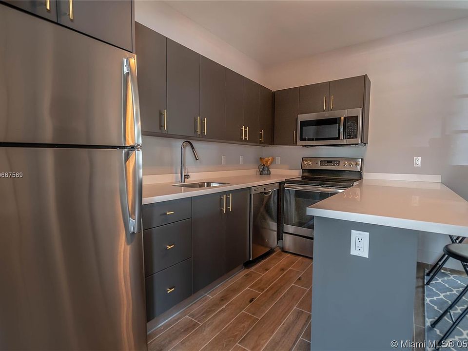 1st image of 1567 Meridian Ave APT 1
