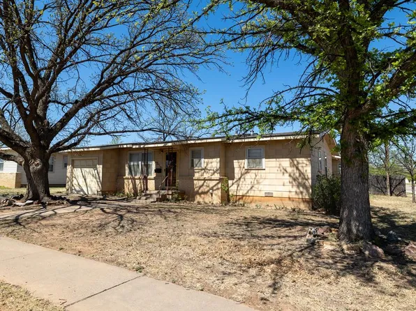 2301 40th St, Snyder, TX 79549