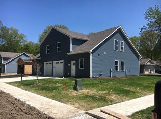 903 S 22nd St, Chesterton, IN 46304