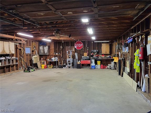 4th image of 365 White Oak Ave