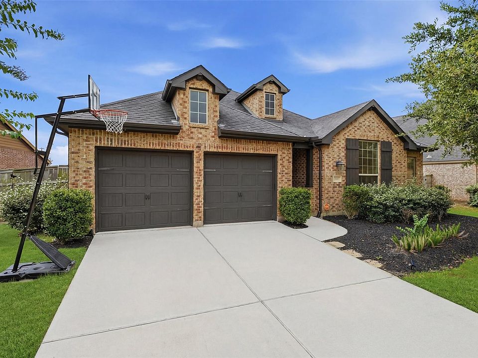 1st image of 28007 Castle Park Ln