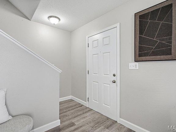 2nd image of 4012 Beachwood Ave