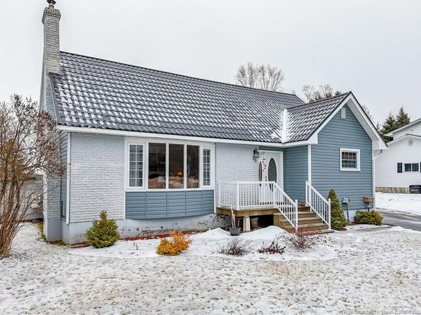 26 McNair Dr, Nackawic, NB E6G 1A7