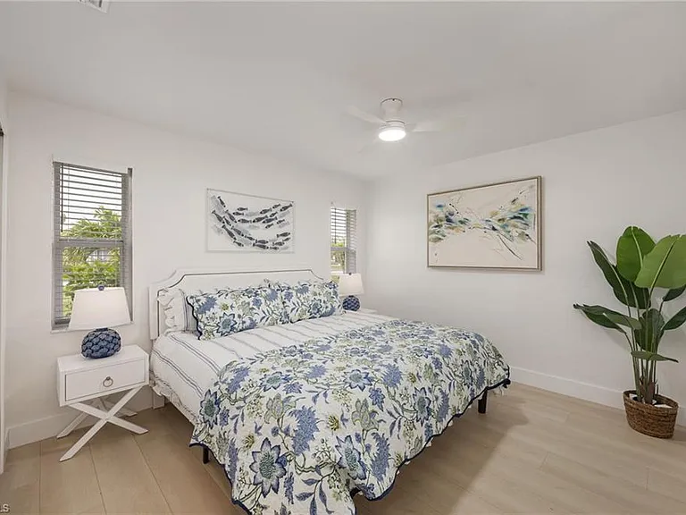 4525 Fluvia Ave — Photo 15