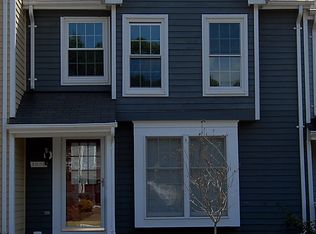 1539 Twisted Oak Dr, Reston, VA 20194