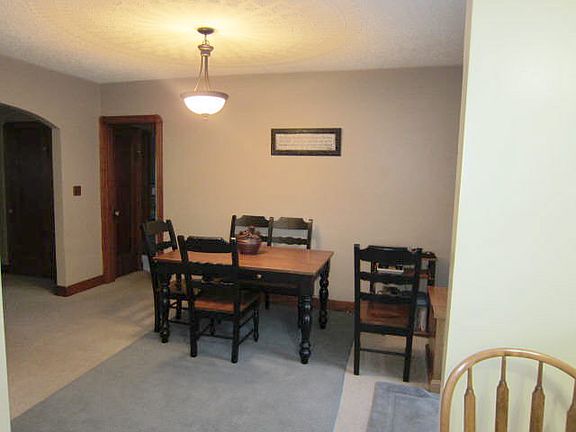 4th image of 11 Blackford St