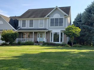 3265 Wyndwicke Dr, Saint Joseph, MI 49085