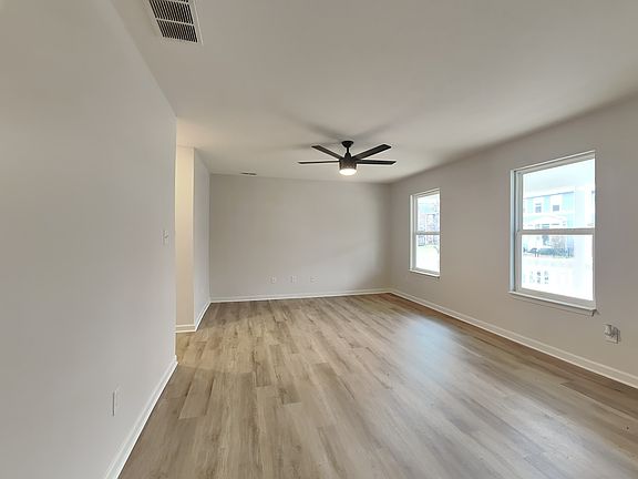 5th image of 1918 Cornell Ave
