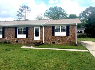 2A Dickens Ln, Taylors, SC 29687