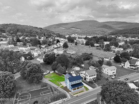 3rd image of 441 Mill St