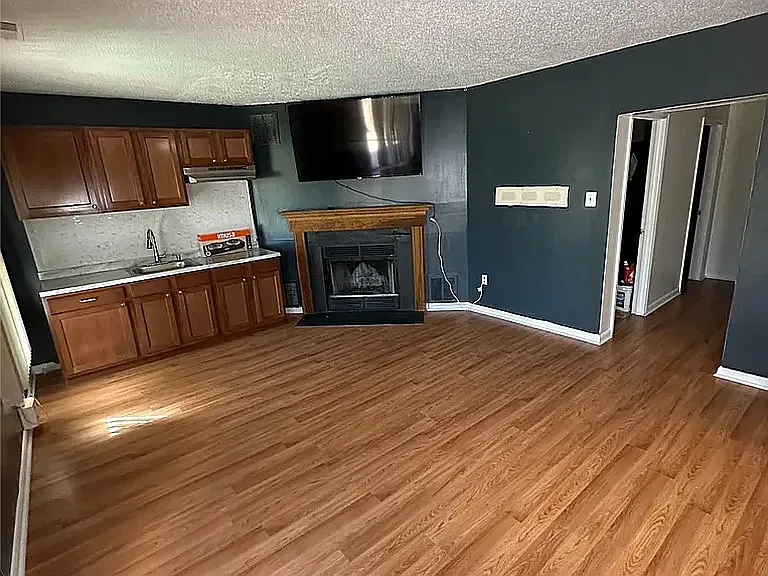 1 bed, 650 sqft, $1,500 — Photo 2