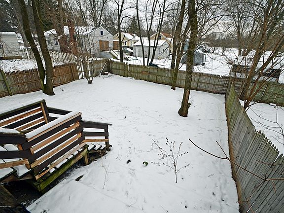 4th image of 1922 E Willard Ave