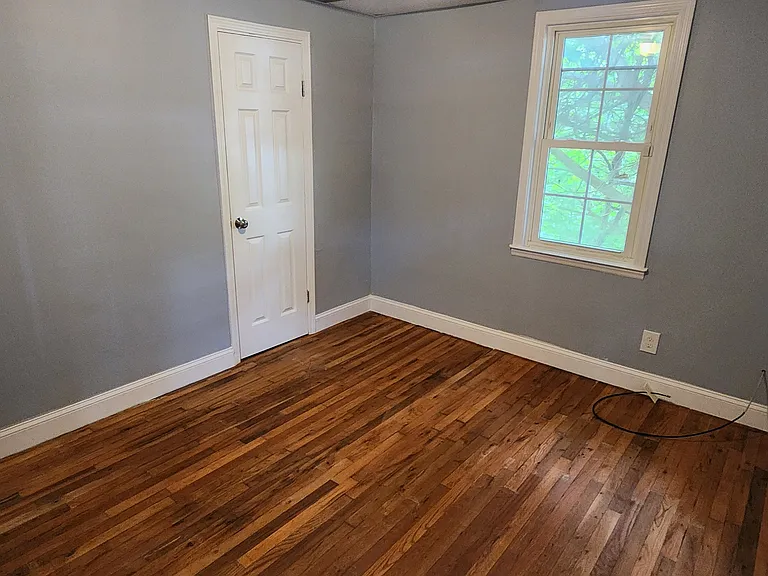 1307 Aspen St — Photo 5