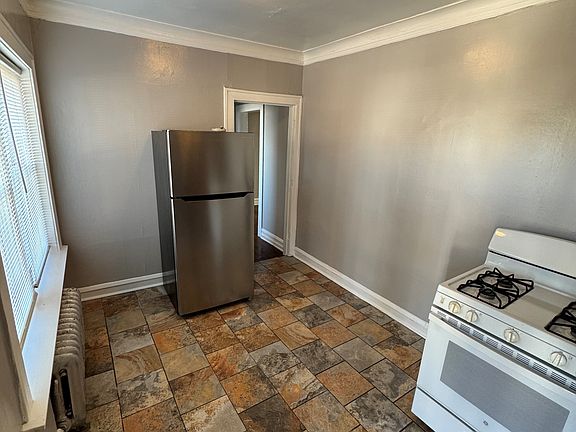 4th image of 506 E 82nd St #3