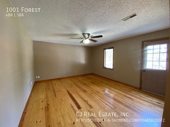 4th image of 1001 NW Forest Dr