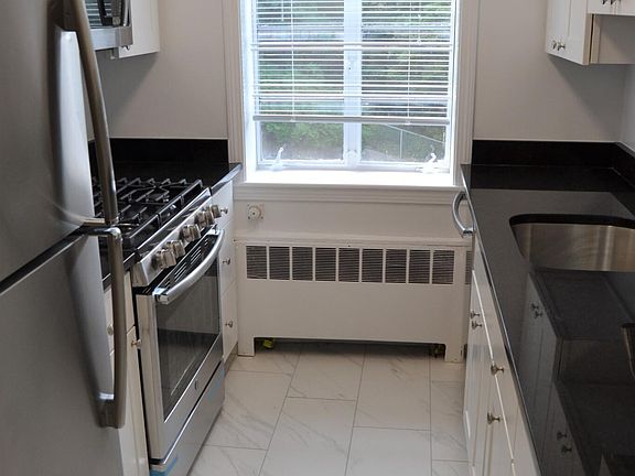 2nd image of 88 Saint Paul St #4