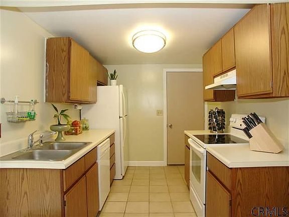 2nd image of 168 Arrow Wood Pl