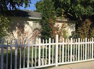 14429 Dickens St, Sherman Oaks, CA 91423
