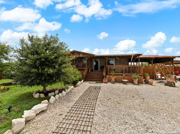 14 GALLINAS CREEK, Pleasanton, TX 78064