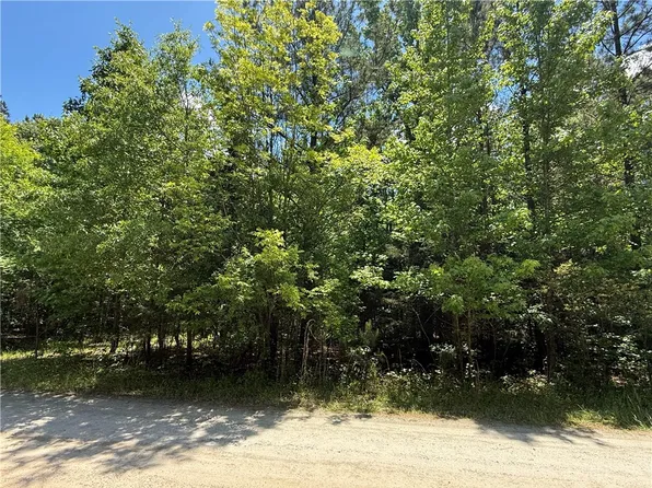 106 Fawn Dr, Honea Path, SC 29654