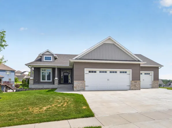 1504 Century Corner Ln NE, Rochester, MN 55906