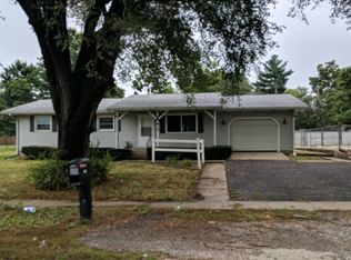 612 N Austin St, Paris, IL 61944