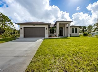 1104 Henry Ave, Lehigh Acres, FL 33972