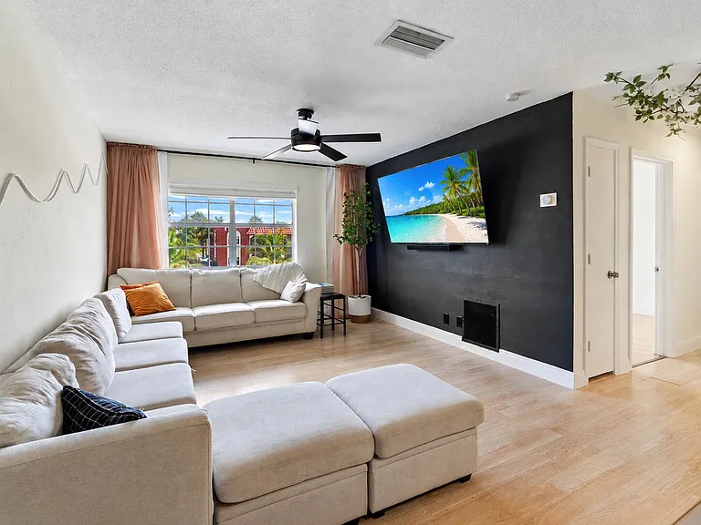 299 SW 7th St #2060 — Photo 2