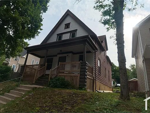 2 bed, 900 sqft, $1,100 — Photo 2