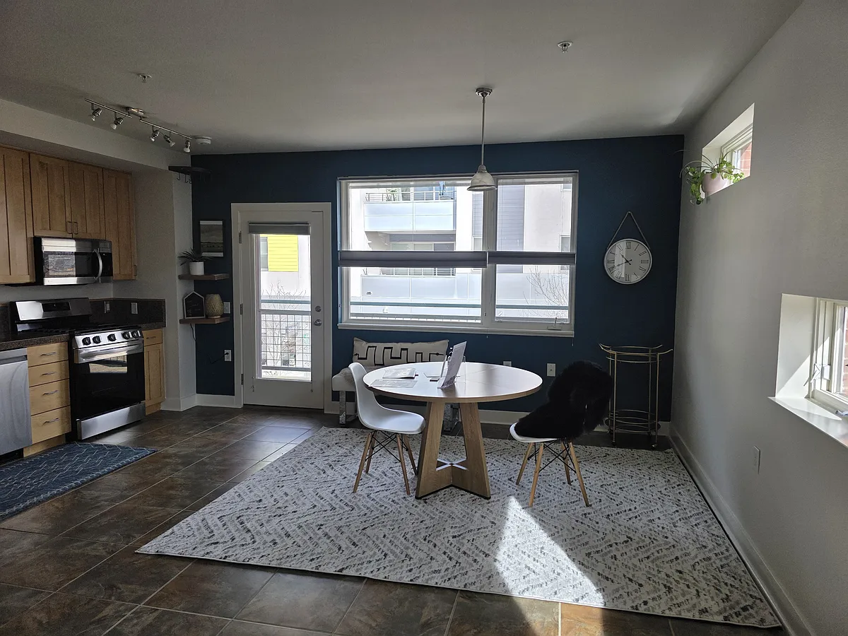 Building Photo - 2018 Ionosphere St #8
