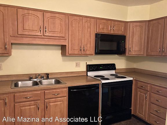 3rd image of 4432 Donna Dr #338