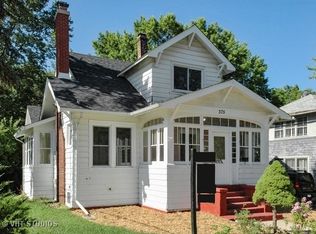 375 North St, Elgin, IL 60120