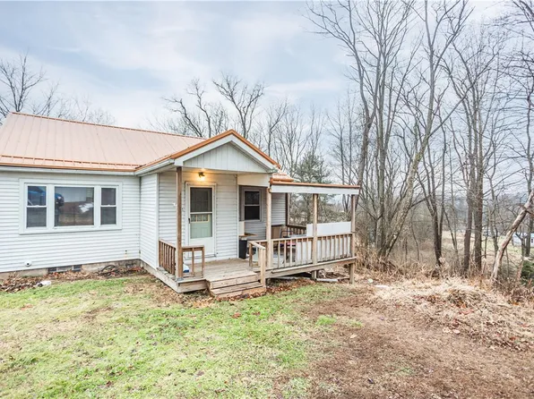 795 Prospect St, Ford City, PA 16226