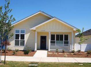 1420 N Haskell St, Central Point, OR 97502