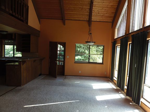 Additional Living Room