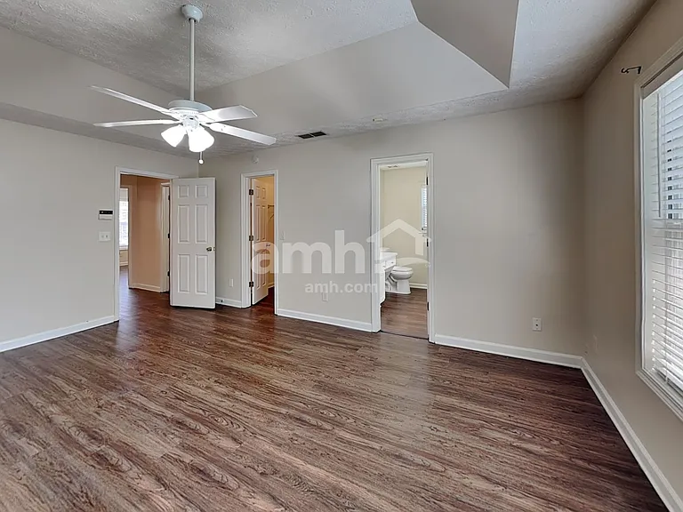 740 Chatham Park Dr — Photo 10