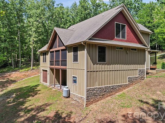 2nd image of 126 Hunters Field Way