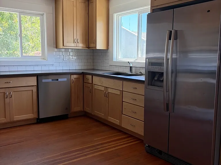 316 E Foothill Blvd — Photo 3