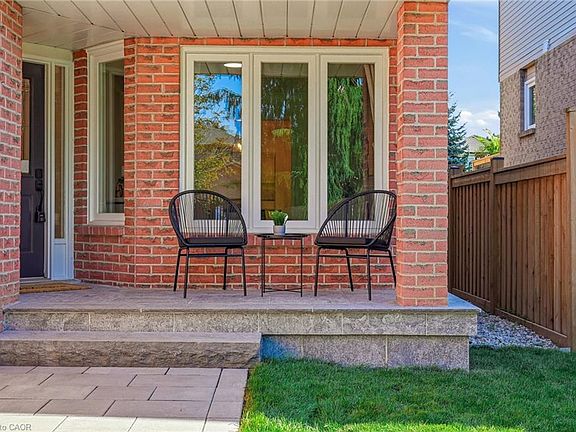 2nd image of 551 Deerhurst Dr