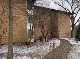 5534 E Lake Dr APT C, Lisle, IL