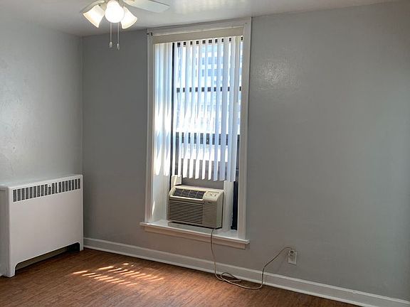 4th image of 229 Scott St APT 23