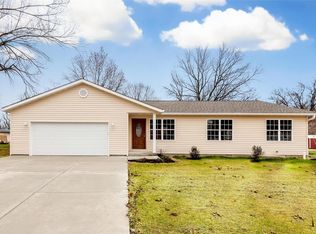 444 S Clinton St, Collinsville, IL 62234
