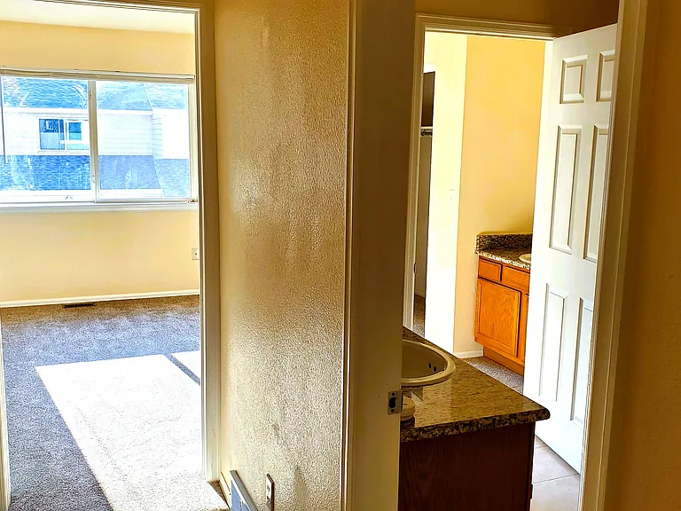 500 Lashley St #16 — Photo 19